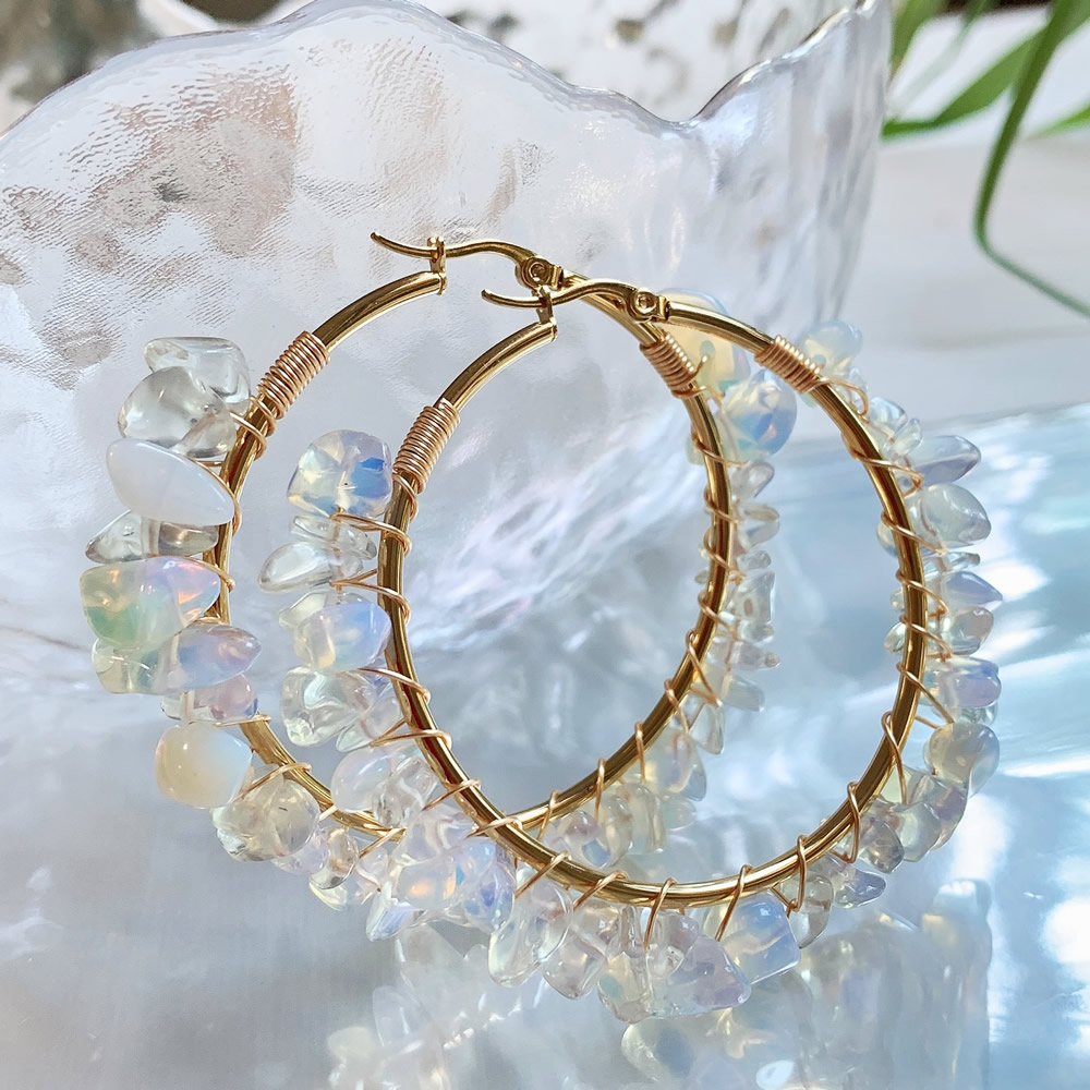 Natural Crystal Hoop Earring I - Aura Ethnic Fashion recension och pris