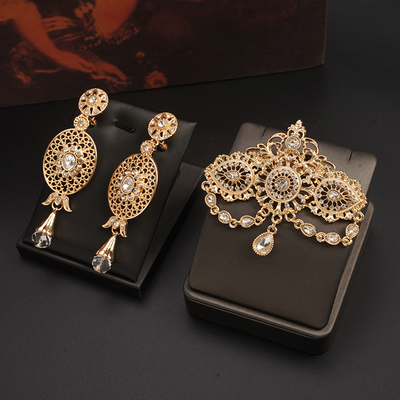 Chic Morocco Rhinestone Brooch - Ethnic Chic Fashion recension och pris