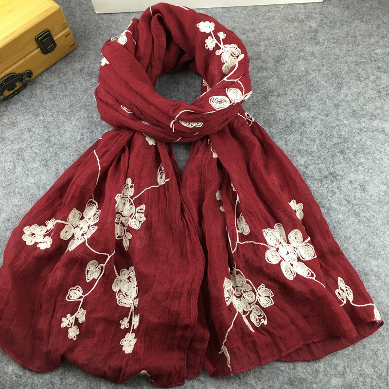 Many Colours Ethnic Embroidery - Winter Ethnic Fashion For Women recension och pris