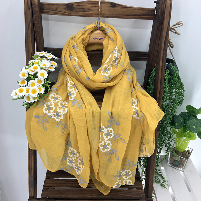 Many Colours Ethnic Embroidery - Winter Ethnic Fashion For Women recension och pris