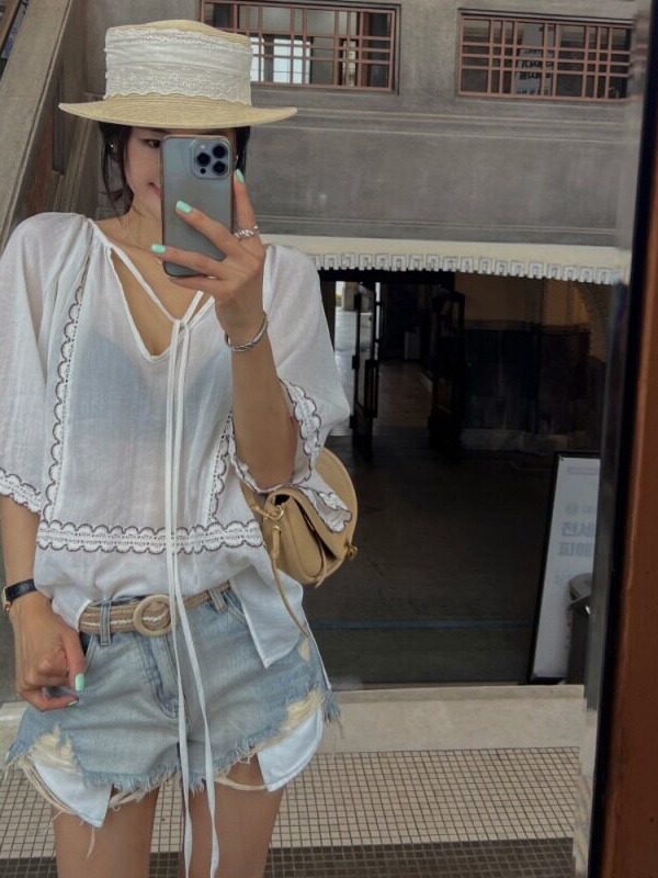 Korean Style Patchwork Lace-Up - Ethnic Fusion Fashion recension och pris