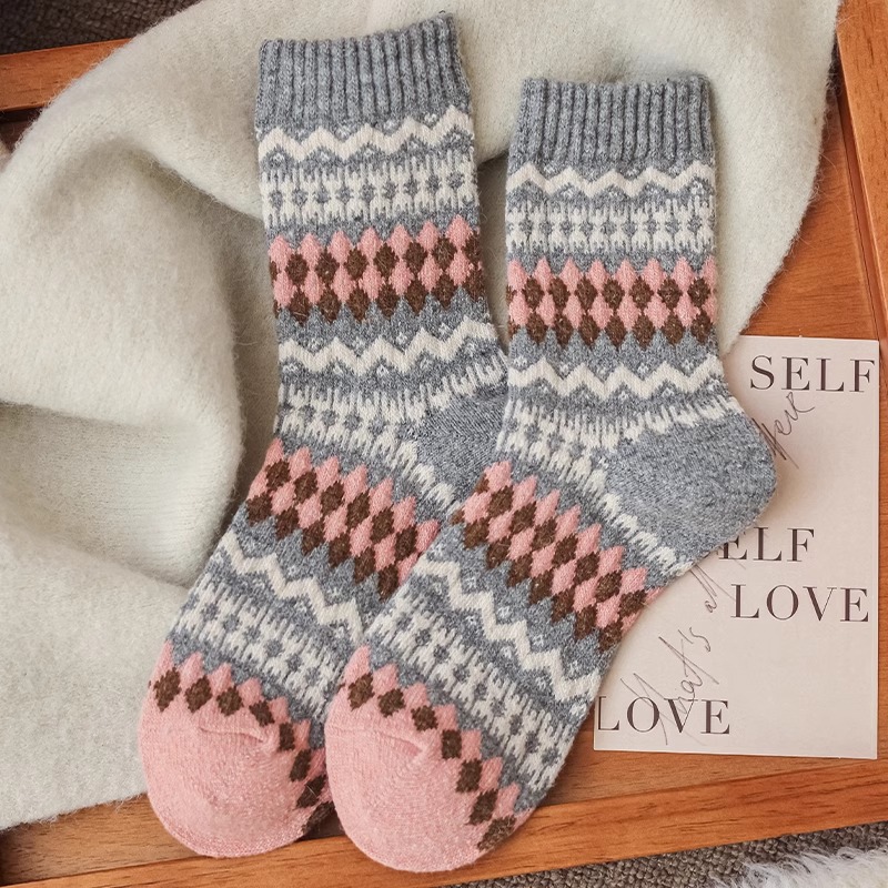 1/5 Pairs of Autumn and Winter - Winter Ethnic Fashion For Women recension och pris