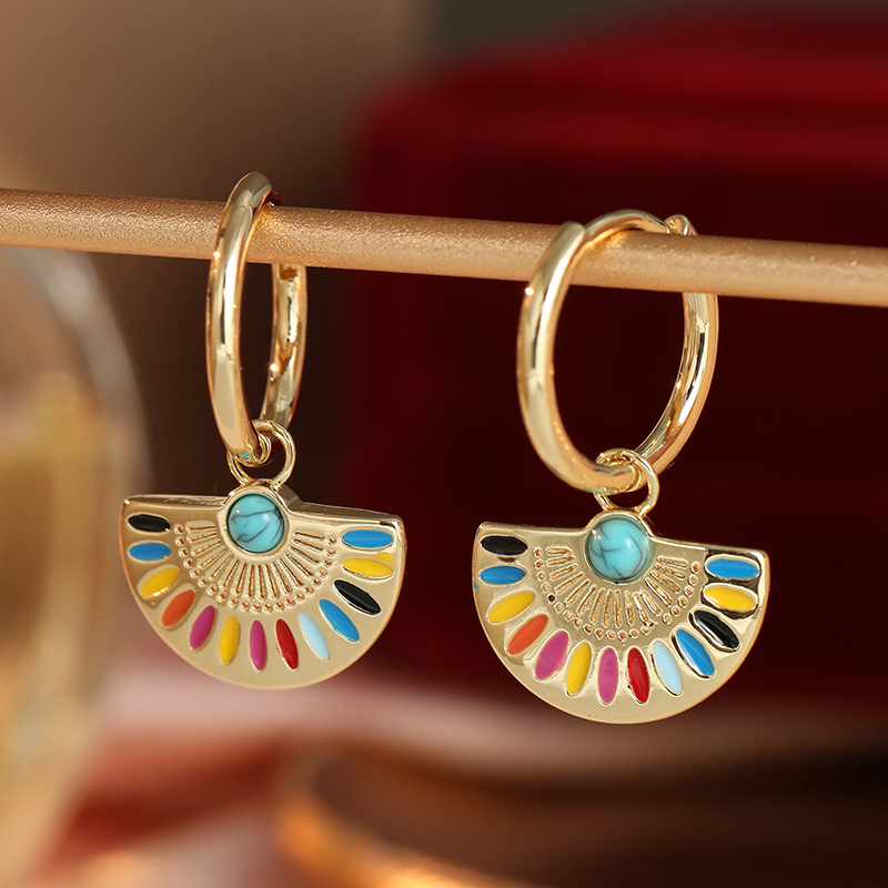 Colored Imitation Enamel Fan E - Ethnic Chic Fashion recension och pris