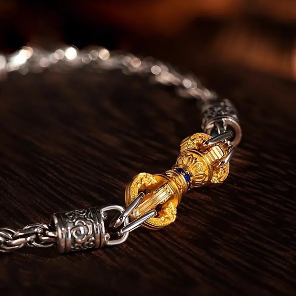 Tibetan Buddhist Charm Chinese - Ethnic Chic Fashion recension och pris